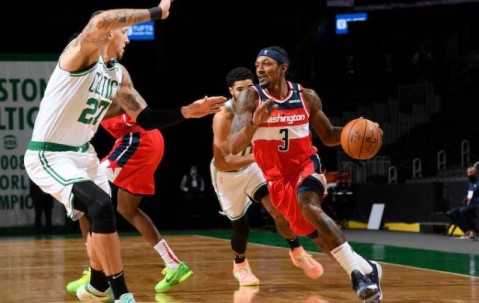 米兰体育官方入口-比尔已成NBA头号空砍王 屡战屡败或令他心生去意