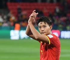 青岛媒体：中国女足离开青岛前往韩国参加东亚杯，9日首战韩国