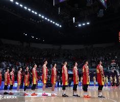 余嘉豪：这届亚洲杯男篮私交很好&amp;很团结 12个人都明白自己的定位