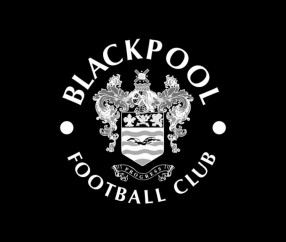 米兰体育官网-R.I.P.一名布莱克浦球迷比赛中突发疾病去世