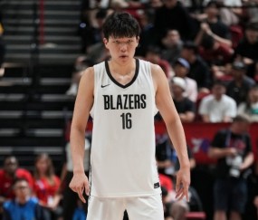 卡马拉：杨瀚森人很好&amp;有竞争精神&amp;会一直进步 能和他同队很兴奋